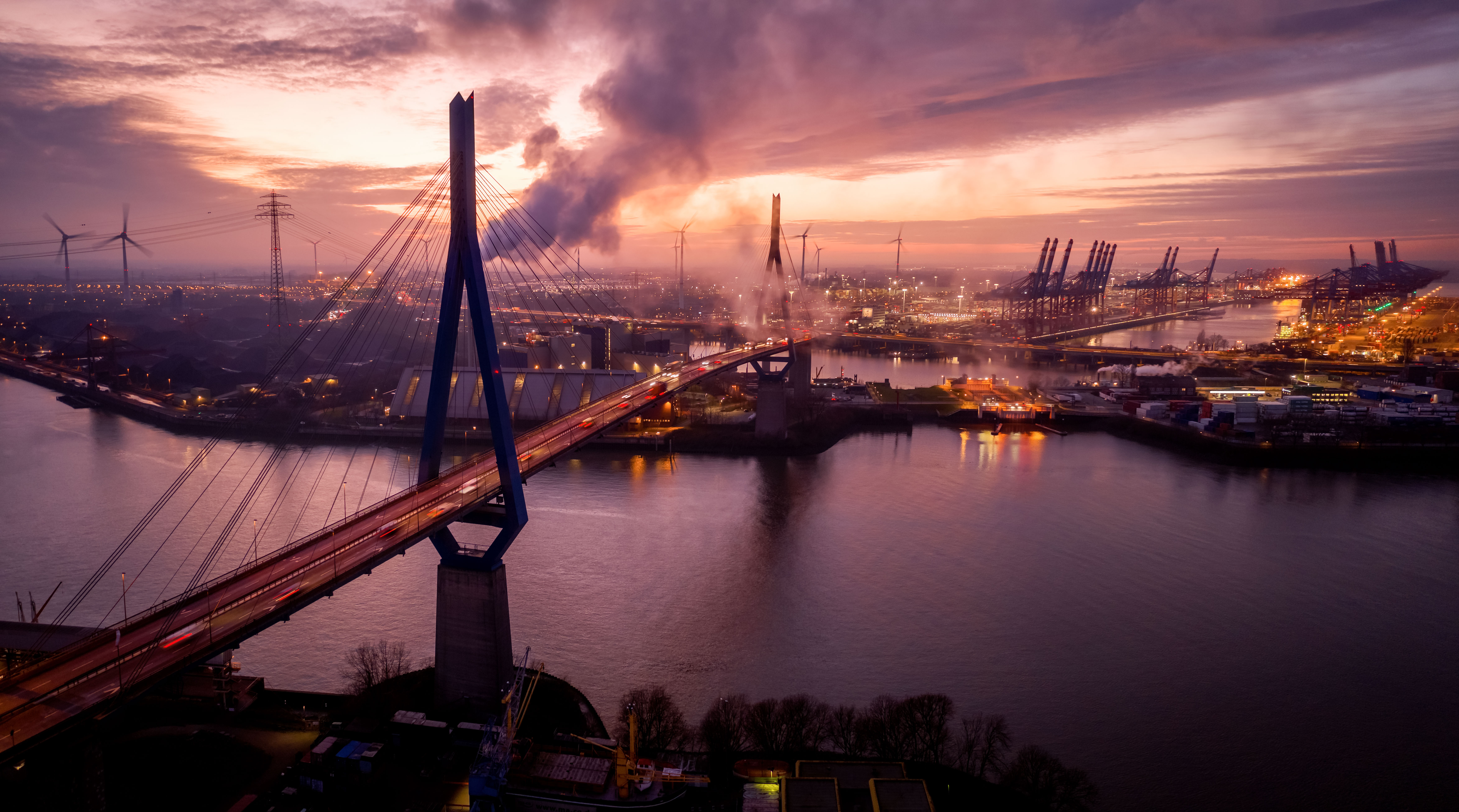 
Lovely Köhlbrandbridge
